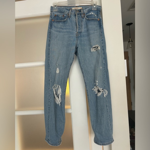 Levi’s Straight Wedgie ripped jeans - size 24 - Picture 1 of 3